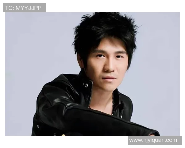 曹格足球明星粉丝热情高涨共同见证偶像在绿茵场上的精彩表现