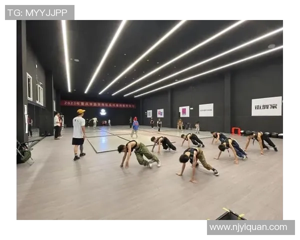 街舞专题:聚焦重庆街舞队的个人能力 街舞专题:聚焦重庆街舞队的个人能力