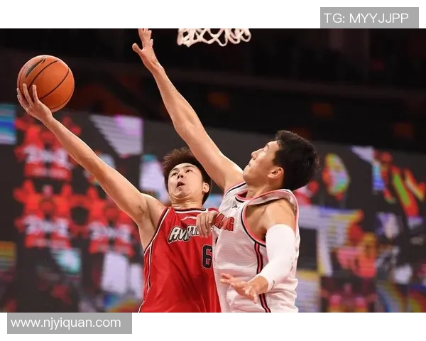 热议篮球：深圳篮球队的配合变革